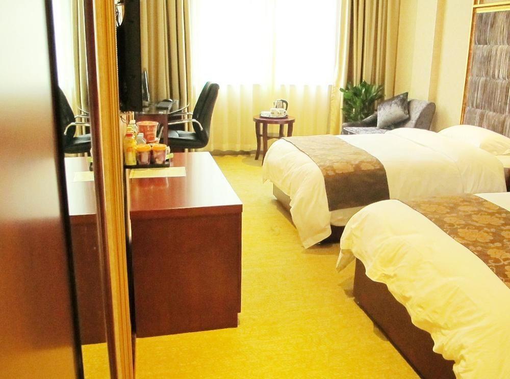 Super 8 Hotel Ankang Ba Shan XI Lu Dış mekan fotoğraf