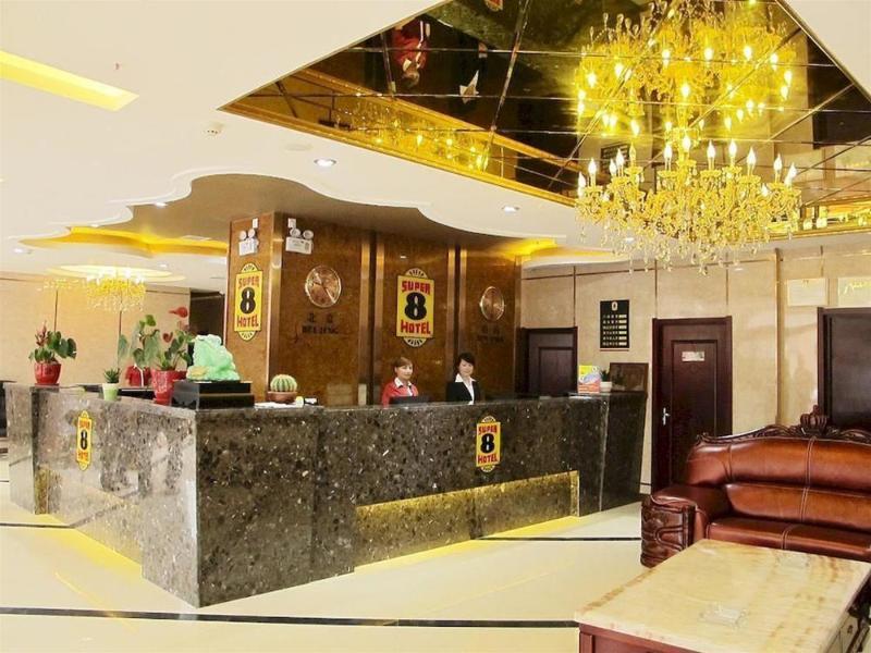 Super 8 Hotel Ankang Ba Shan XI Lu Dış mekan fotoğraf